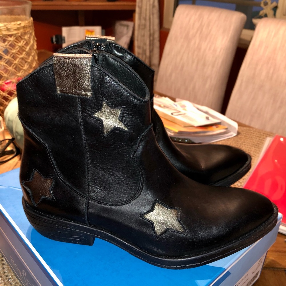 Outlaw ankle Boots